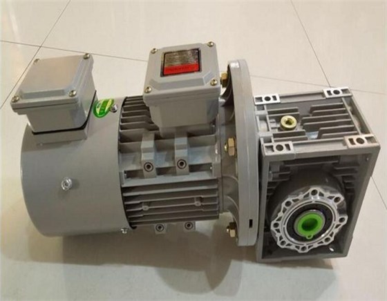 變頻蝸輪減速機(jī).jpg 變頻蝸輪減速機(jī).jpg